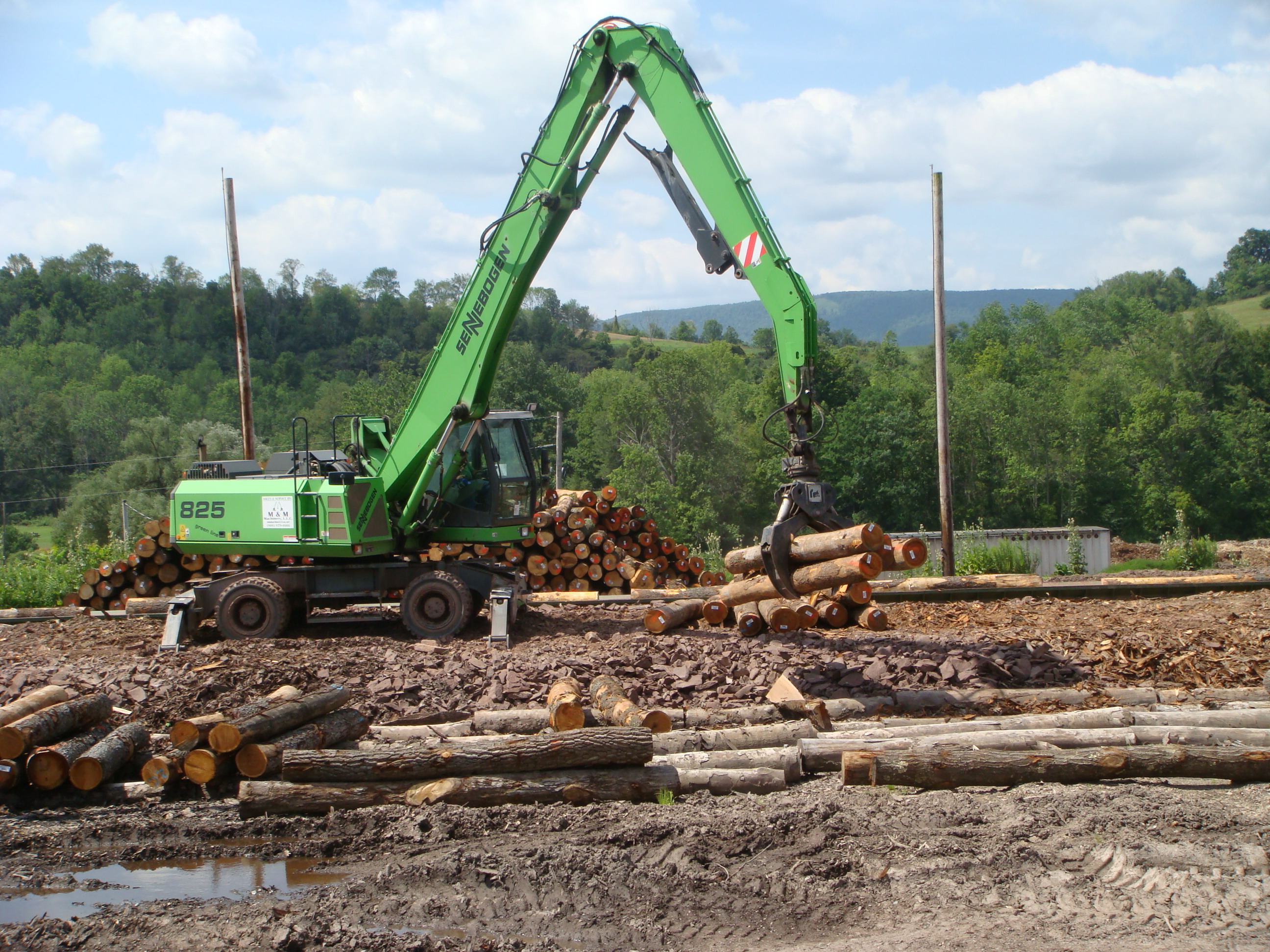 Purpose-Built SENNEBOGEN Log Handler Helps Cummings Lumber Carry On Family Tradition Of Commitment To Quality