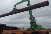 Berg Pipe Yard Steps Up To SENNEBOGEN 870 M For Sure, Heavy Lifting